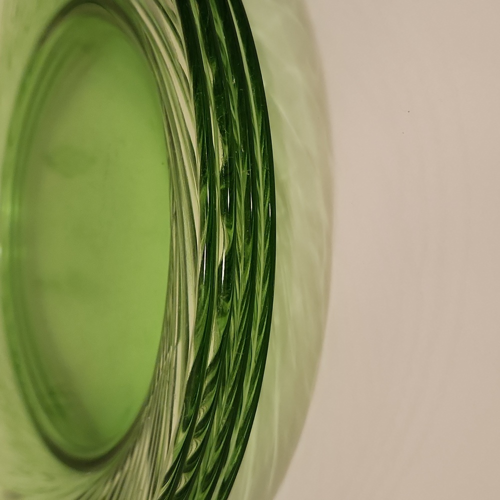 Pyrex Festiva Spring Green Swirl Glass Dinner Plates Set of 4 Vintage - Picture 3 of 5